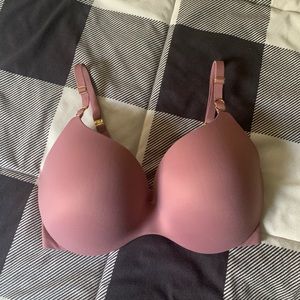 Victoria’s Secret incredible 32ddd